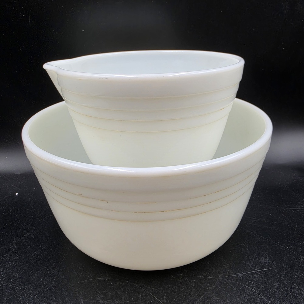 Vintage Pyrex Hamilton Beach White Milk Glass Banded Ribbed Mixing Bowl Set